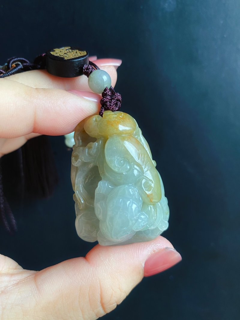 孤品天然缅甸玉 翡翠 翘色巧雕 黄翡玉质细腻 如意 三脚金蟾 包挂 - 吊饰 - 玉石 黄色