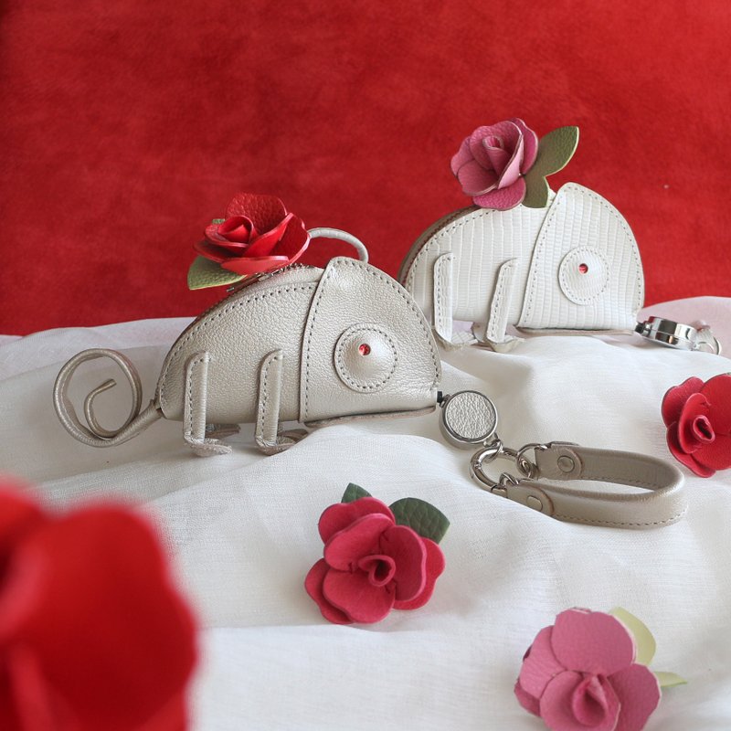 定制・让自己绽放的小魔法。Premium YUNICA 真皮挂饰 钥匙包 伸 - 钥匙链/钥匙包 - 真皮 银色