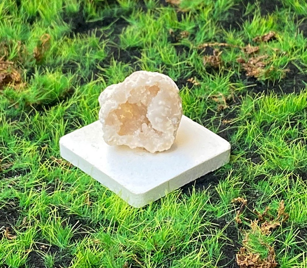能量摆饰-天然原矿晶莹剔透招财玛瑙白晶洞 招财开运 快速出货 - 摆饰 - 水晶 白色
