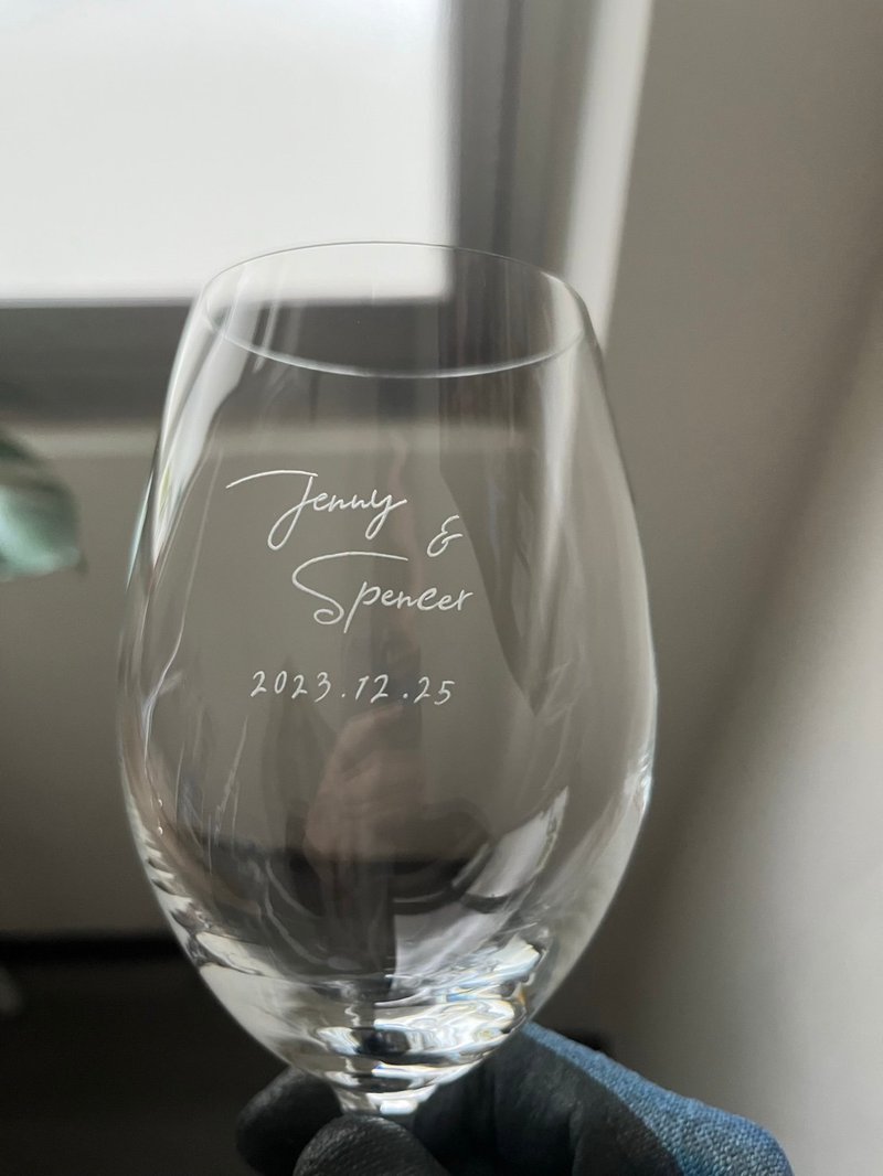 【定制化礼物】刻字玻璃杯 雕刻酒杯 (不限语言) - 酒杯/酒器 - 玻璃 透明