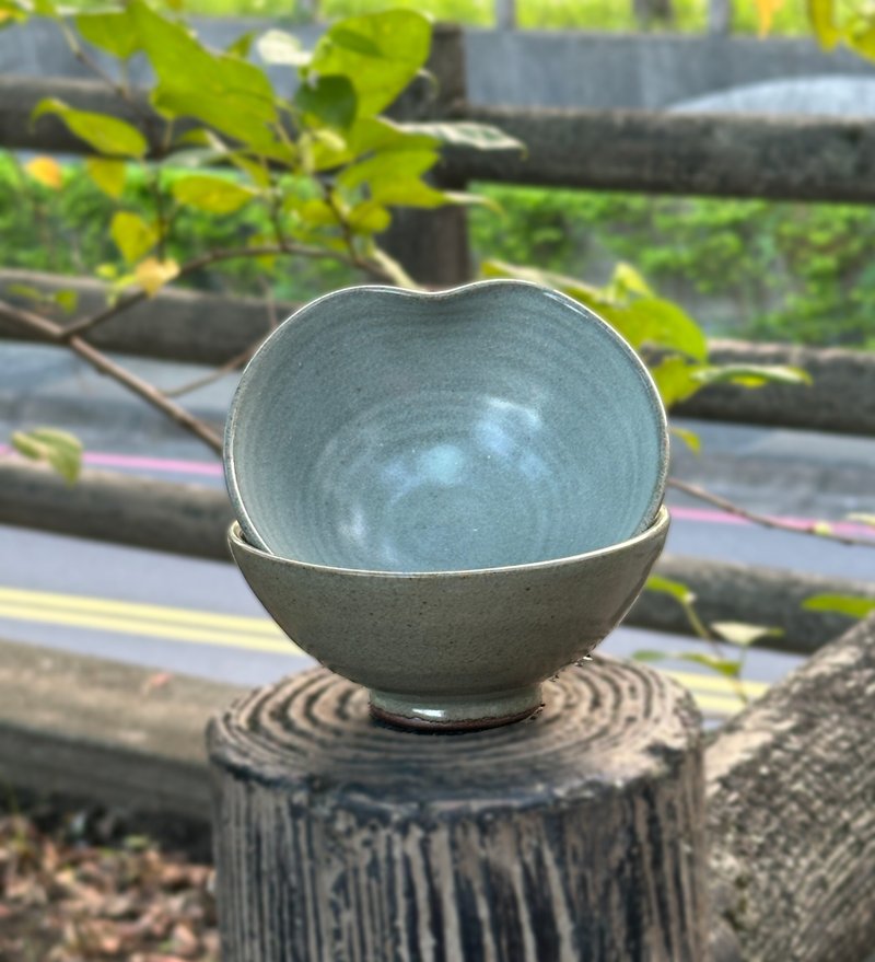 手捏心形 | 青瓷釉碗 - 碗 - 陶 