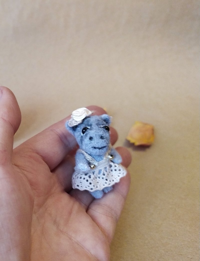 泰迪河马amigurumi可爱玩具的微型针织收藏小雕像 - 玩偶/公仔 - 羊毛 卡其色