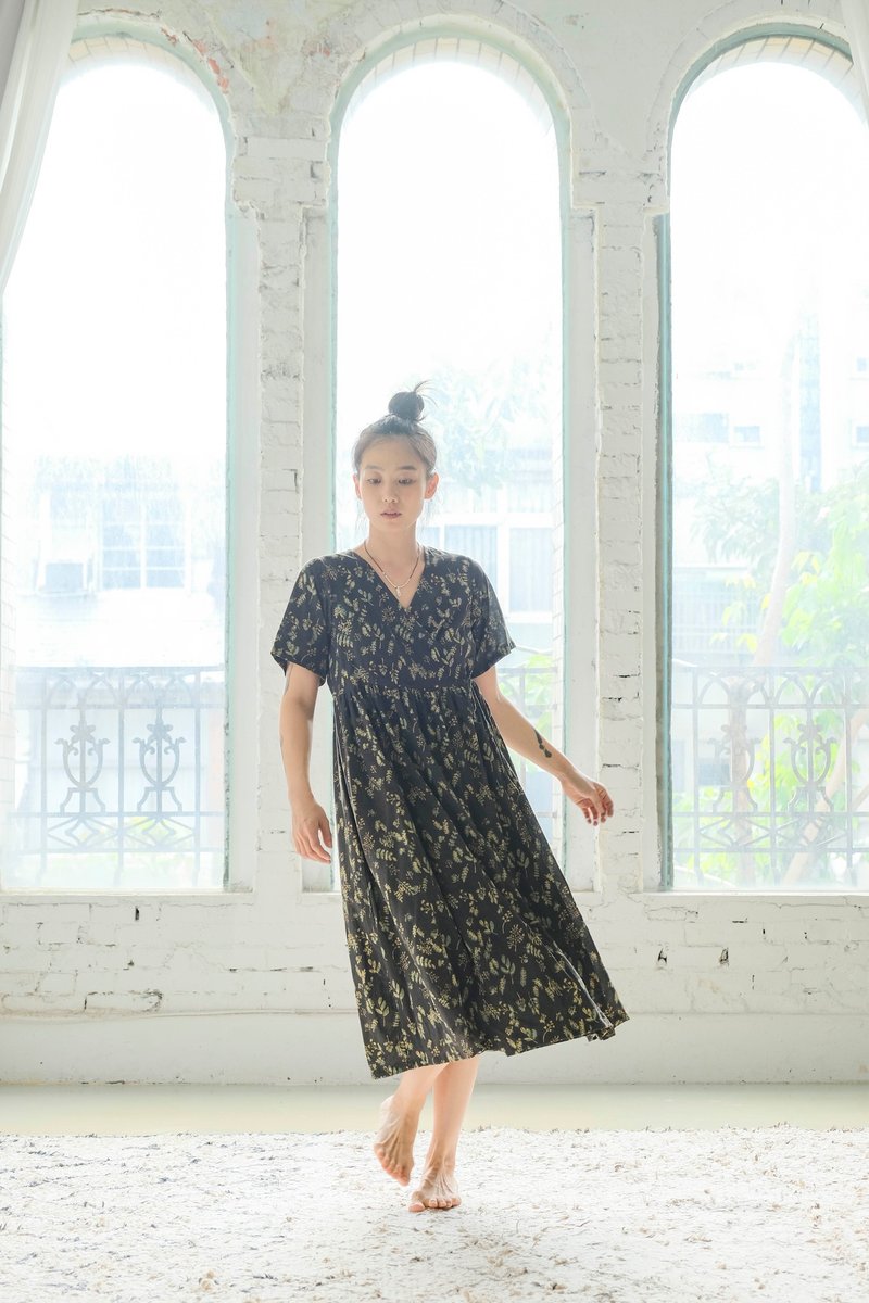 裹身洋装 短袖 B048 bloom - 洋装/连衣裙 - 棉．麻 蓝色