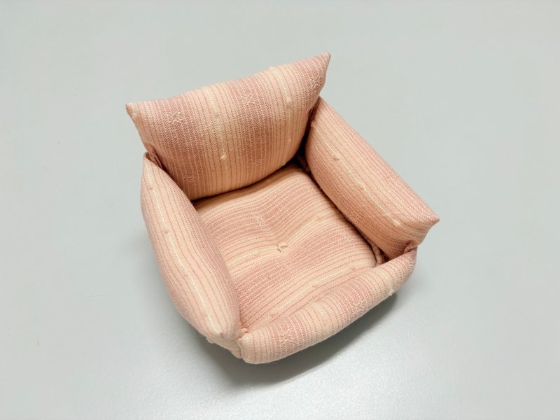 10 厘米娃娃用小沙发摆件 - 玩偶/公仔 - 棉．麻 多色