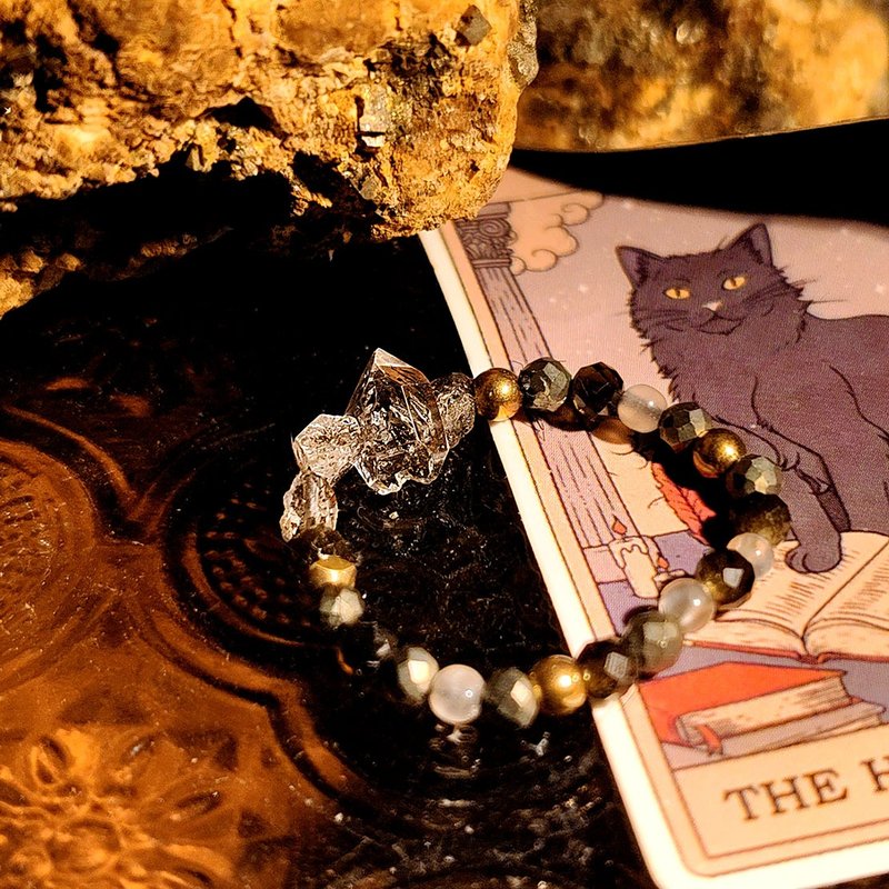 灵曜之心 | 赫基蒙闪灵钻 | 油胆闪灵 | 金曜石 | 黄铜矿 | - 戒指 - 水晶 