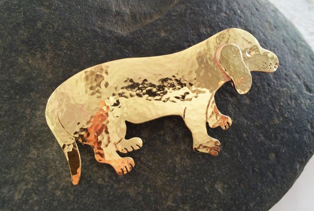 Dachshund ◇ Brass forged brooch - 胸针 - 其他金属 