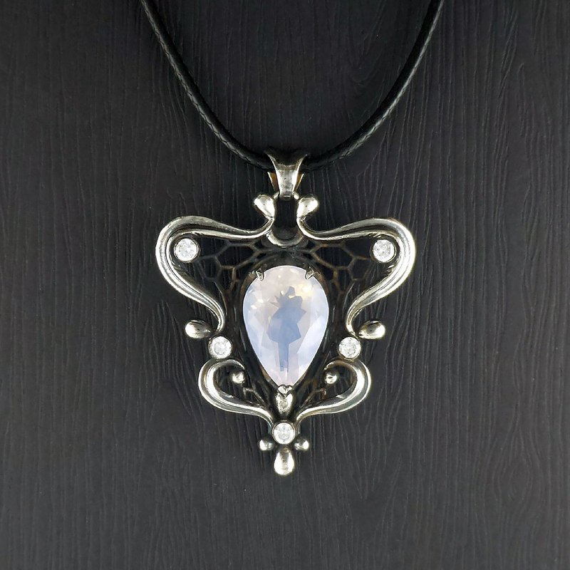 珍珠光紫水晶 925纯银镂空古典坠子 - 皇后的挂镜 / 室女座 - 项链 - 宝石 紫色