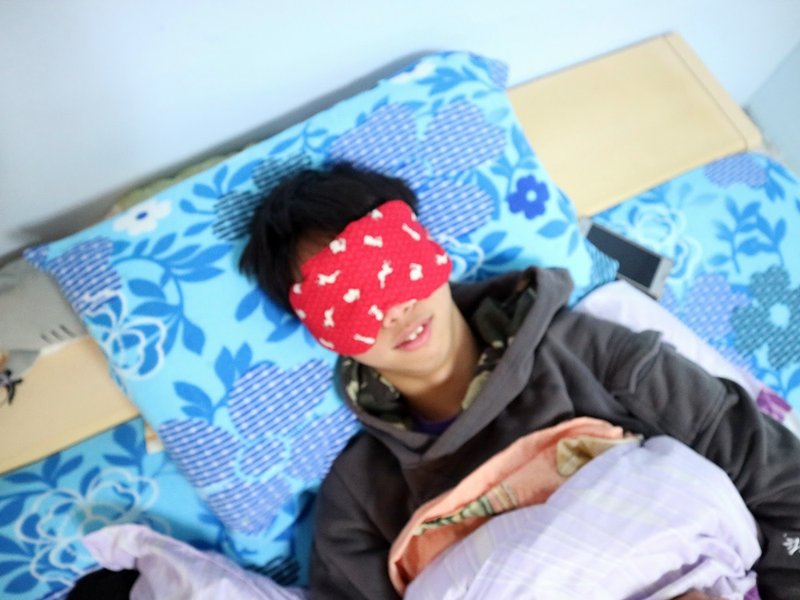 红兔子红豆温敷眼罩 睡眠眼罩 mask 可替换 调长短 - 眼罩 - 棉．麻 红色
