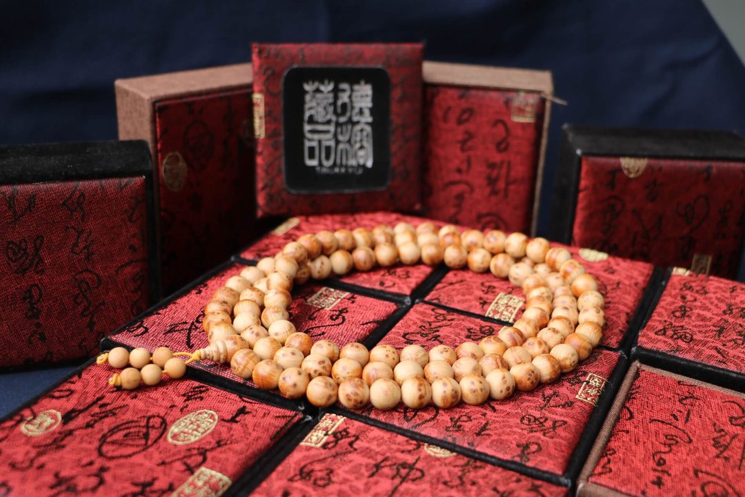 精品太行崖柏念珠 12mm 108颗 瘤疤 木珠 有香味木头 崖柏佛珠 - 手链/手环 - 木头 