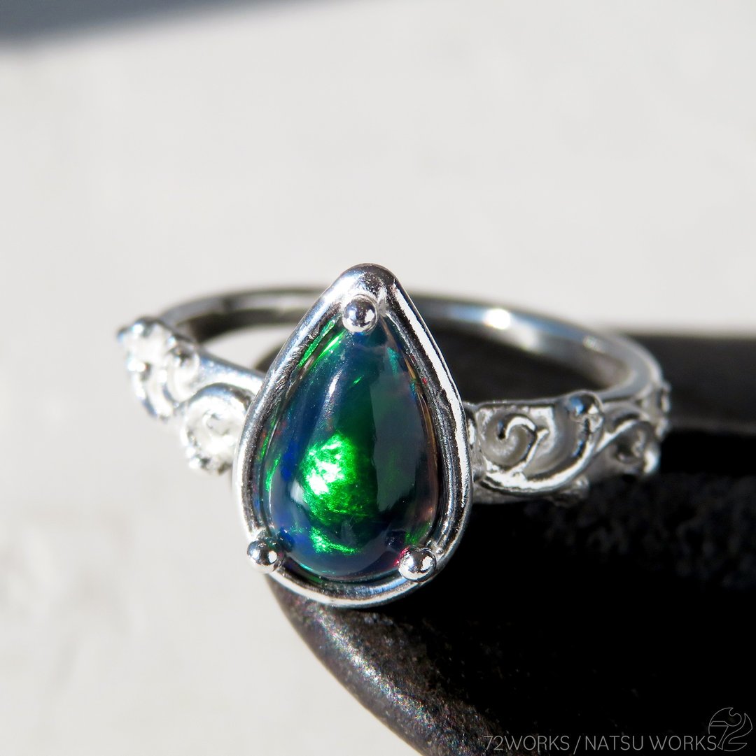 黑色欧泊 戒指 / Ethiopian Black Opal Ring l - 戒指 - 宝石 蓝色