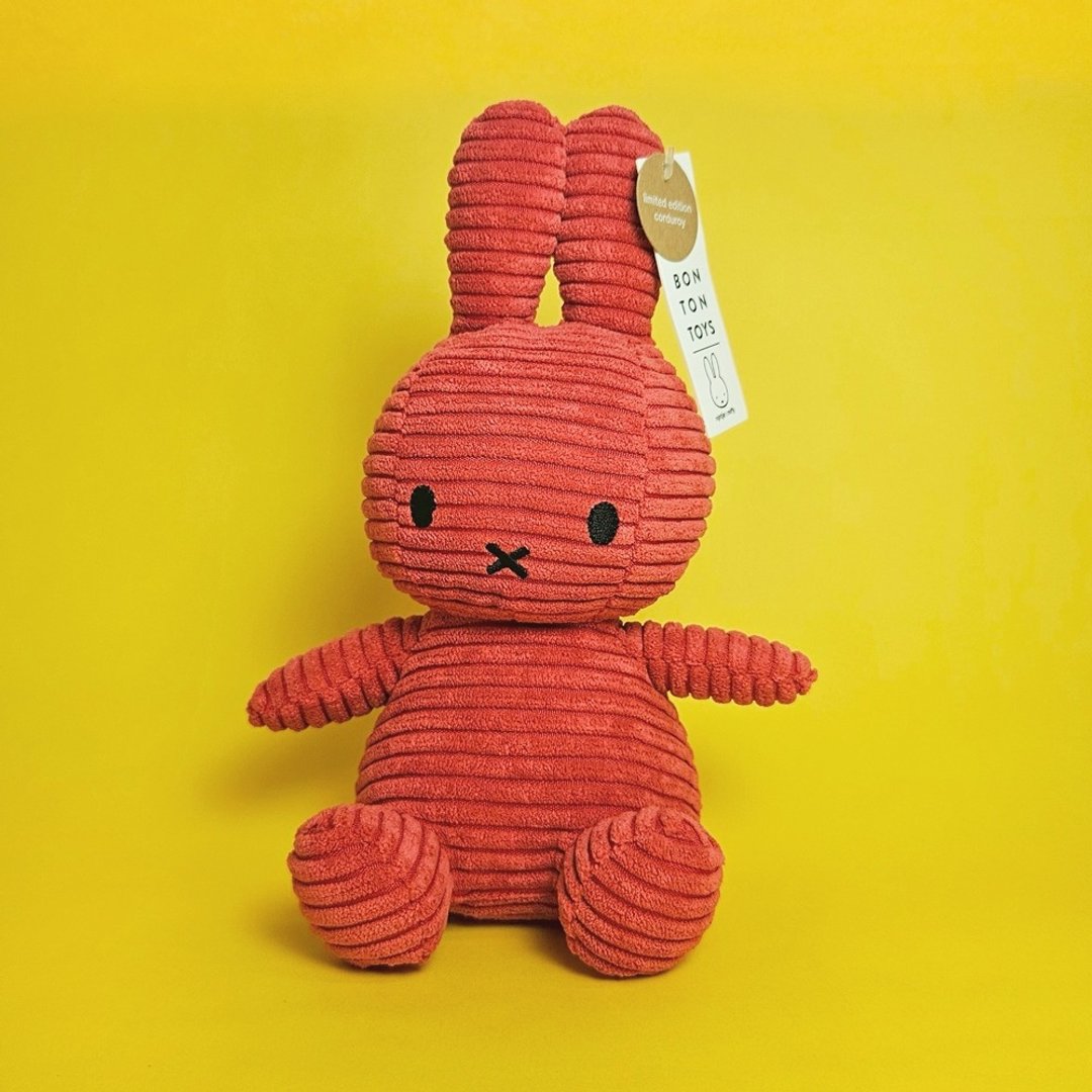BON TON TOYS 米菲兔ECO灯芯绒填充玩偶-限量版 红 23cm - 玩偶/公仔 - 聚酯纤维 粉红色