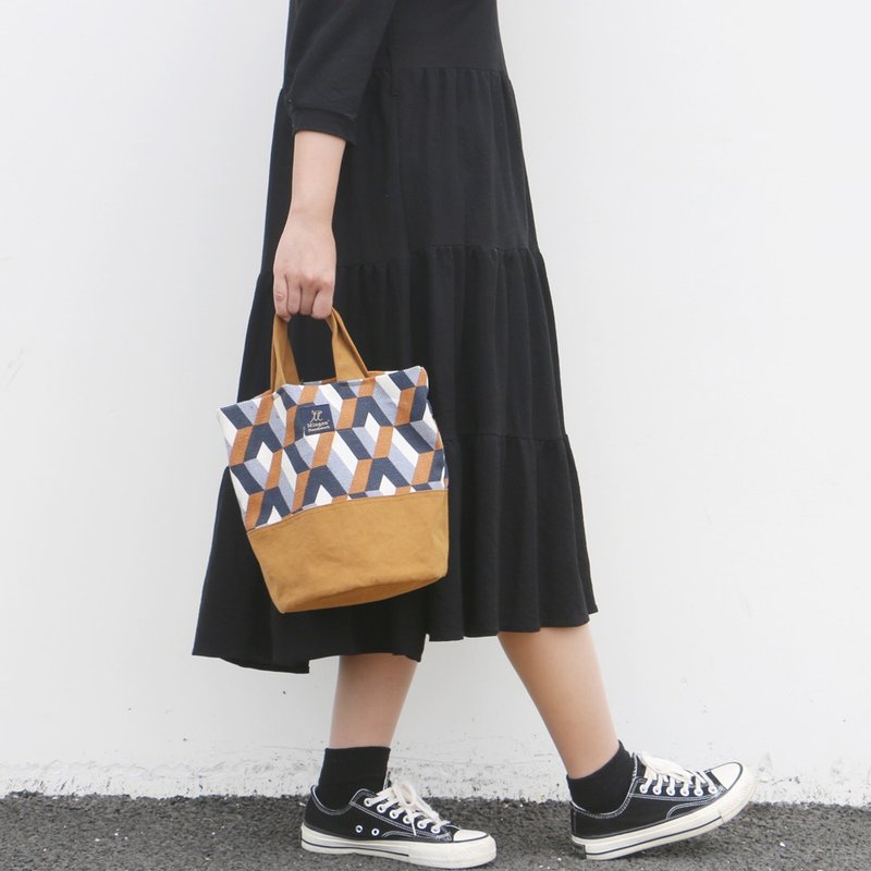 慢耕独立设计ins风简约几何拼接帆布水桶包手提斜跨包 - 侧背包/斜挎包 - 棉．麻 