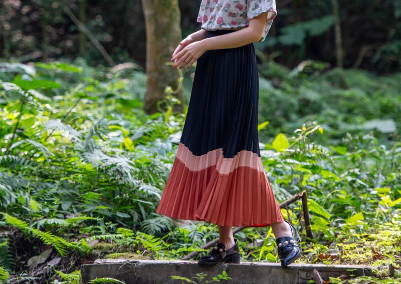 随波浪漂流 百褶裙Wave pleated skirt - 裙子 - 聚酯纤维 黑色