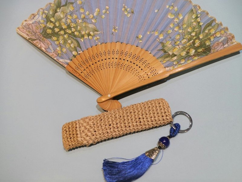 纸折扇加上纯手工勾针编织保护套活动流苏吊饰 - 其他 - 棉．麻 卡其色