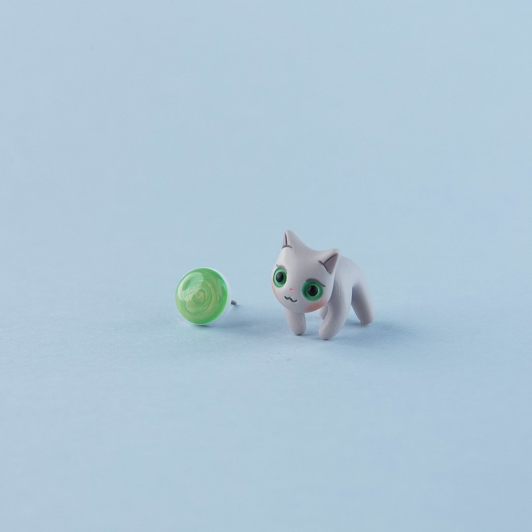 Singapura Cat - Polymer Clay Earrings, Handmade&Handpaited - 耳环/耳夹 - 粘土 卡其色