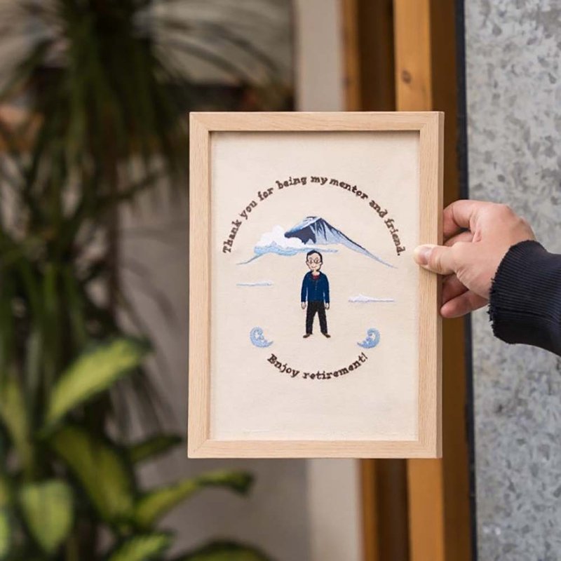 毕业礼物【定制化】手作 刺绣画 相框人像画 婚礼画 情侣 似颜绘 - 画框/相框 - 棉．麻 白色