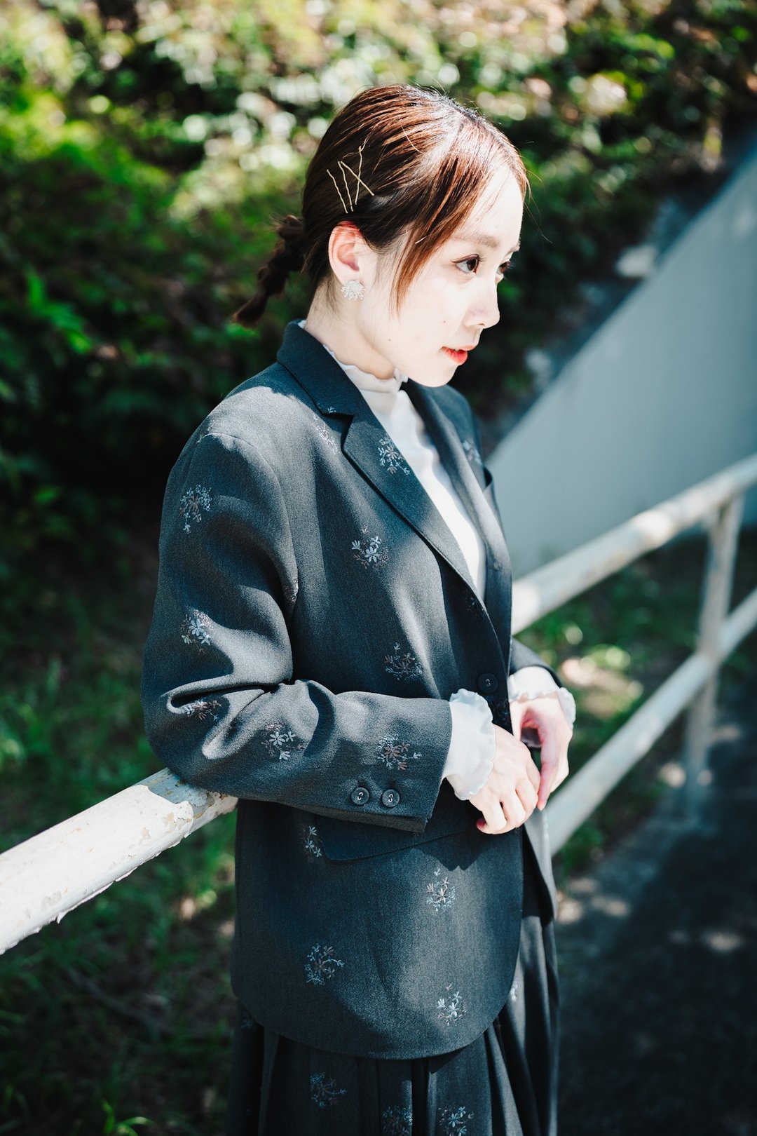 Chaya tailor jacket 电脑绣花西装外套 - 男装外套 - 聚酯纤维 灰色