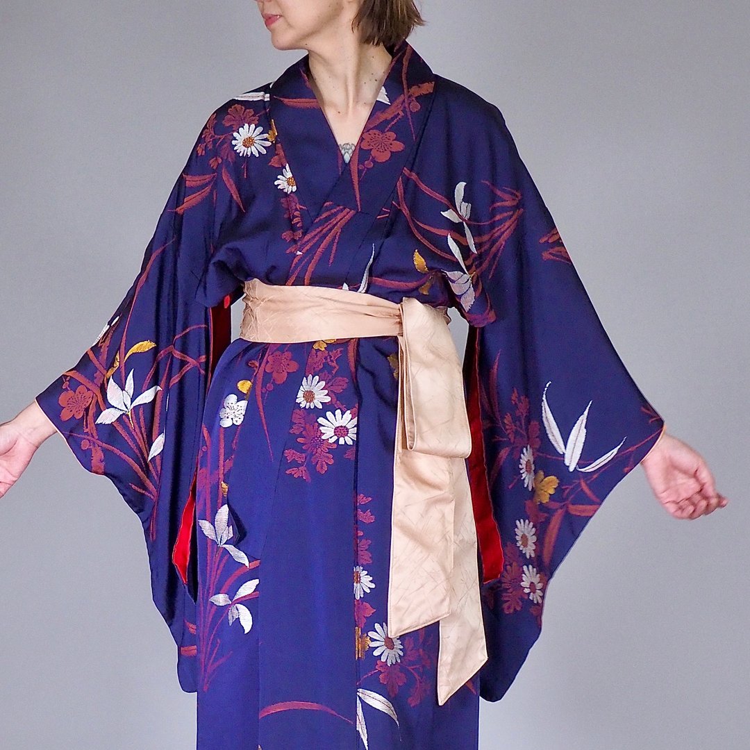 【日本制造】 柔软丝绸和服长袍、吉祥图案、午夜蓝、连衣裙 - 晚装/礼服 - 丝．绢 蓝色
