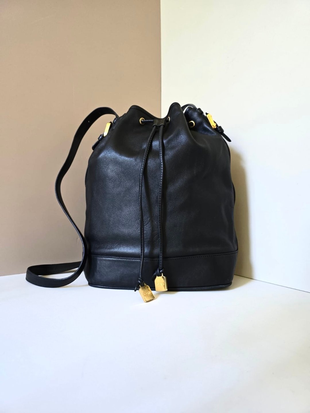 绝版古董包 Loewe 黑色中古水桶包 单肩包 皮革包 斜背复古二手包 - 侧背包/斜挎包 - 真皮 黑色