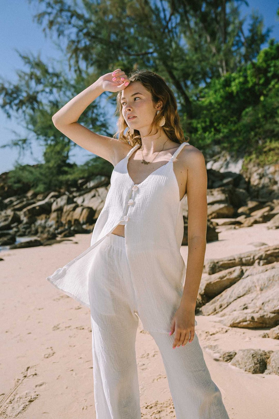 AYA SUNNY DAY : SUNNY TOP (one-shoulder top) - 女装上衣 - 棉．麻 白色