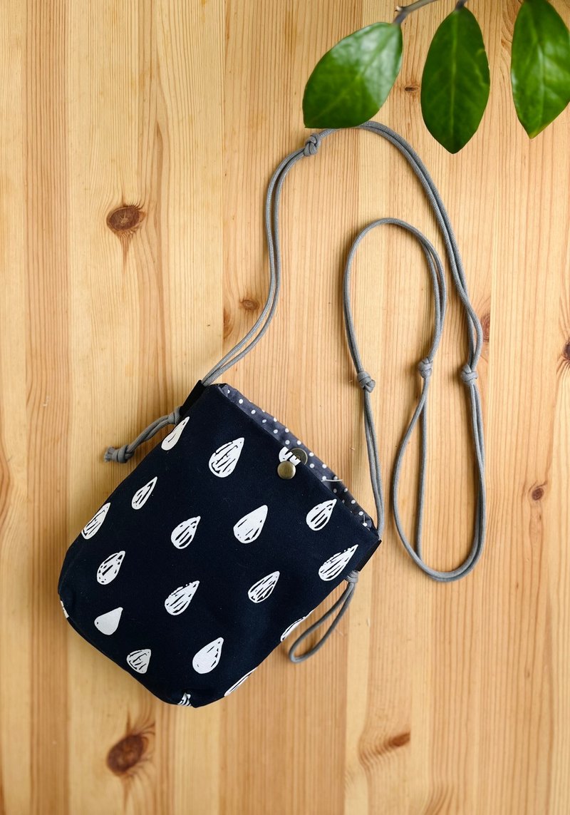 轻便小棉布包 日本进口棉布 自然植物花草印花 手机护照包 - 手提包/手提袋 - 棉．麻 卡其色