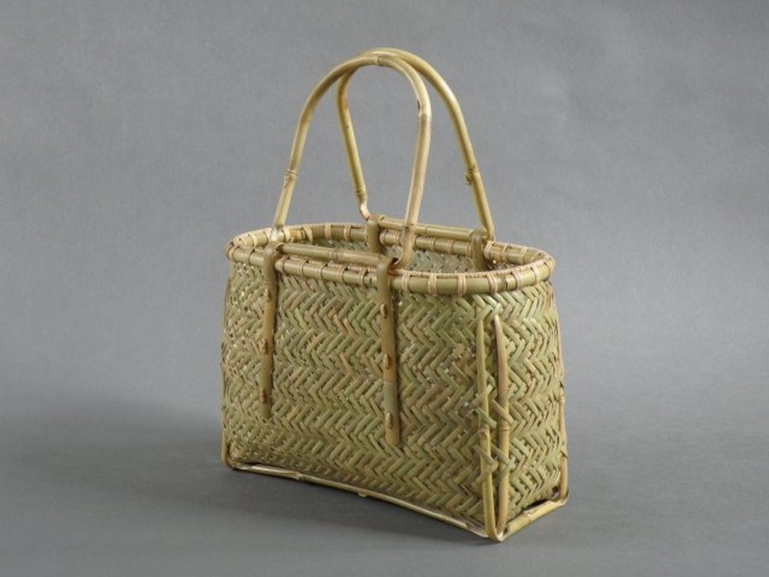 Root bend bamboo basket bag - 手提包/手提袋 - 竹 绿色