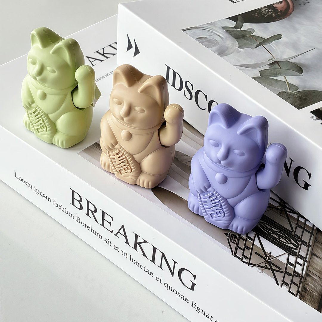 LA BOITE Lucky Cats Solar 太阳能招财猫 - 共 15 色 - 摆饰 - 塑料 多色