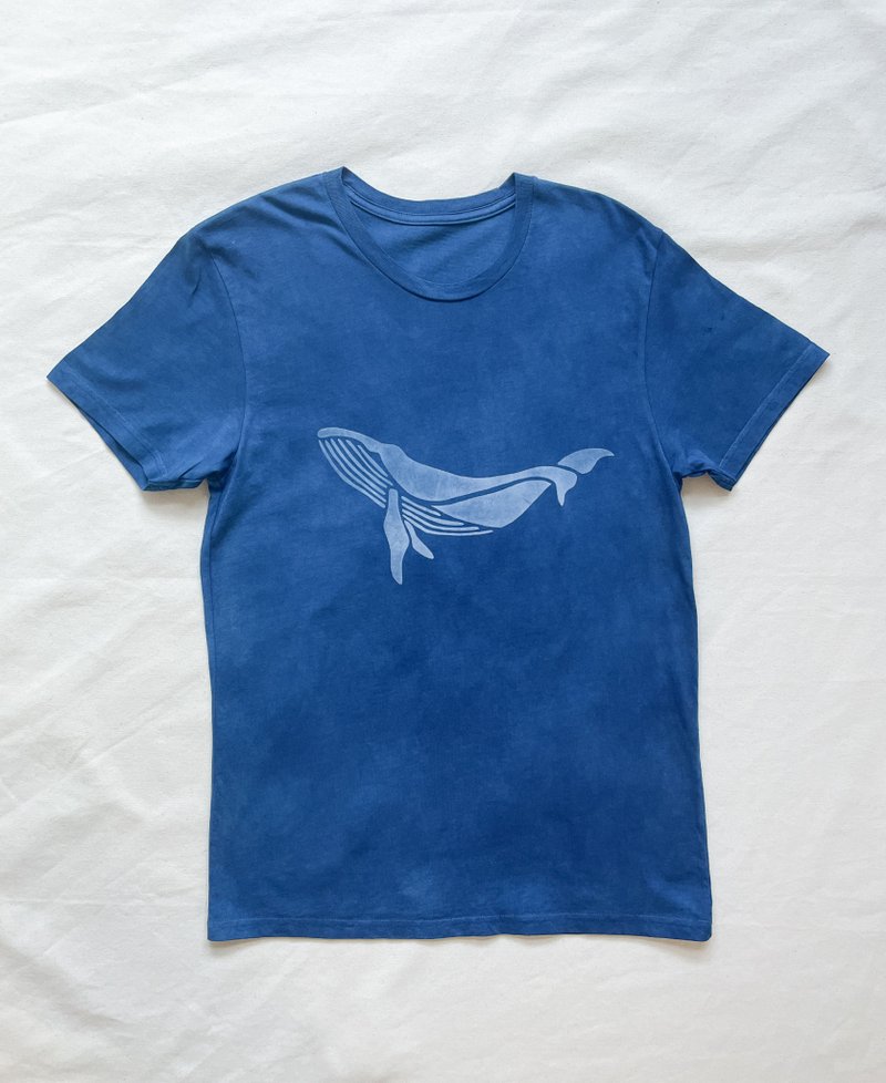 Whale, Star TEE Whale Indigo dyed Indigo dyed organic cotton Star ocean night Sea tie-dye shibori - 中性连帽卫衣/T 恤 - 棉．麻 蓝色