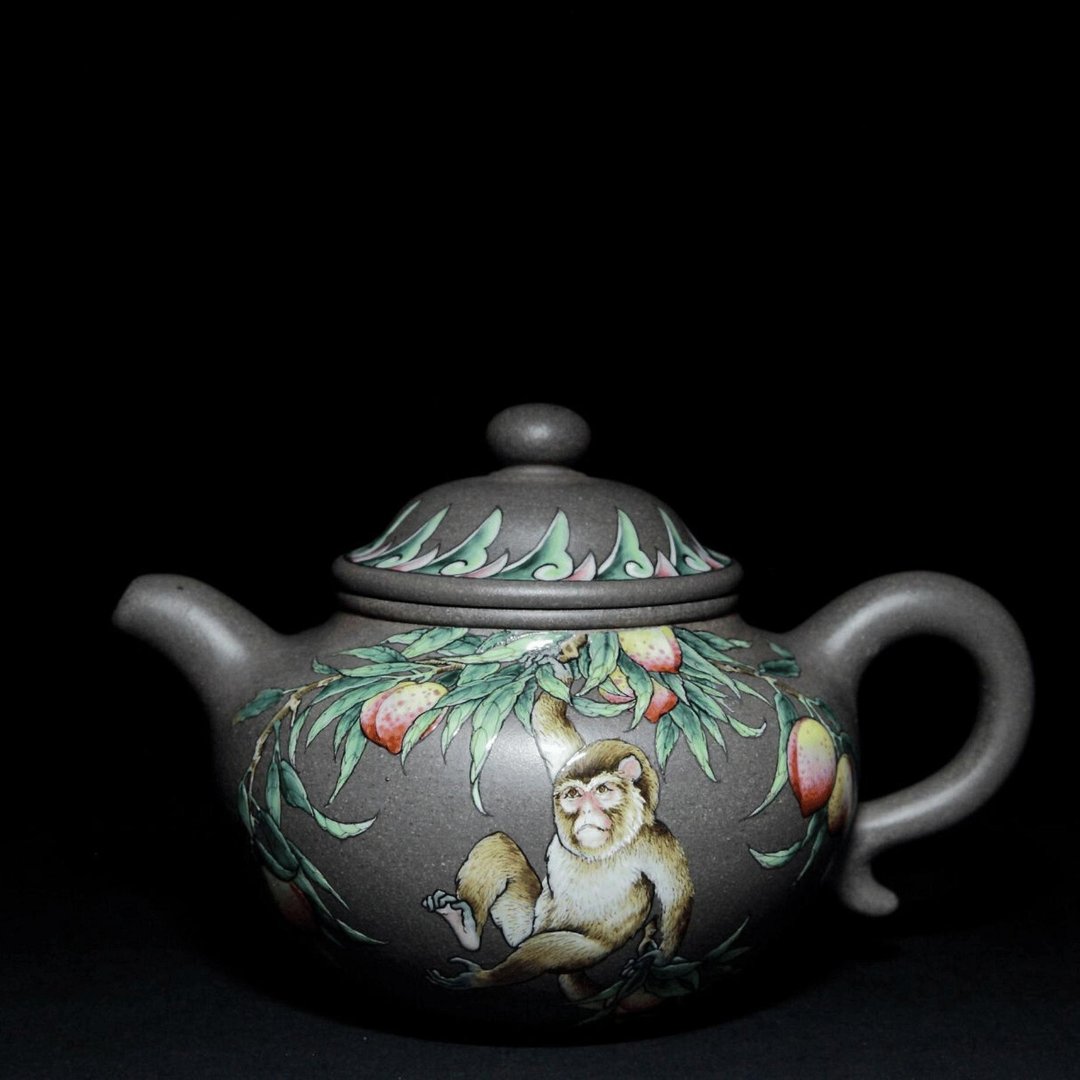 【猴子偷桃】龙山堂 单件收藏作品 吴郎大师釉上彩 天青泥 240cc - 茶具/茶杯 - 陶 灰色