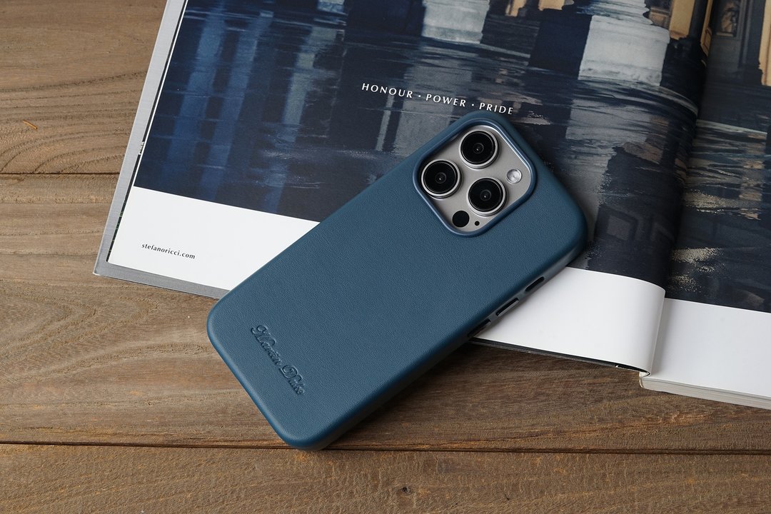 磁吸皮革手机壳 iPhone 15系列 - 手机壳/手机套 - 其他材质 多色