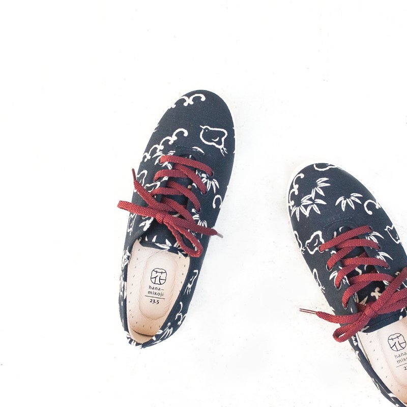 脚踏车日 | 蓝小竹雀花布鞋.日本经典家纹.麻棉感织纹.真皮鞋垫 - 女款休闲鞋 - 棉．麻 蓝色