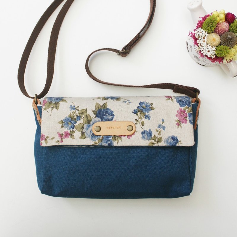 【十木米．Lorenza】蓝调玫瑰-Gloria方方斜背包 旅行 文青 质感 - 侧背包/斜挎包 - 其他材质 蓝色