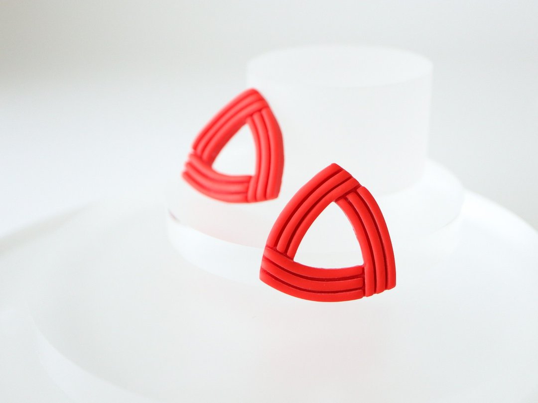 red pierced Clip-On / hypoallergenic metal / polymer clay /57 - 耳环/耳夹 - 粘土 红色