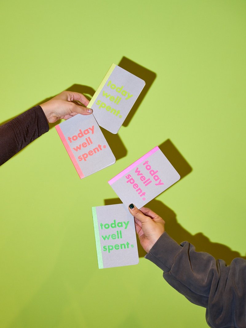 用于灵感日记的串流写作点线笔记本 - 笔记本/手帐 - 纸 红色