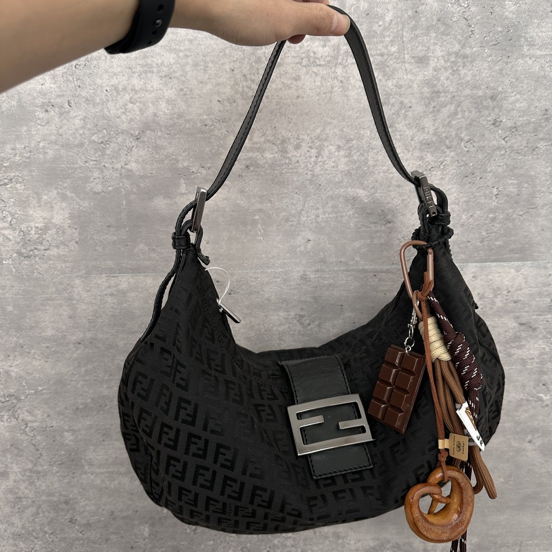 FENDI 芬迪 Baguette 半月形 Zucchino 黑色 单肩包 - 手提包/手提袋 - 棉 黑色