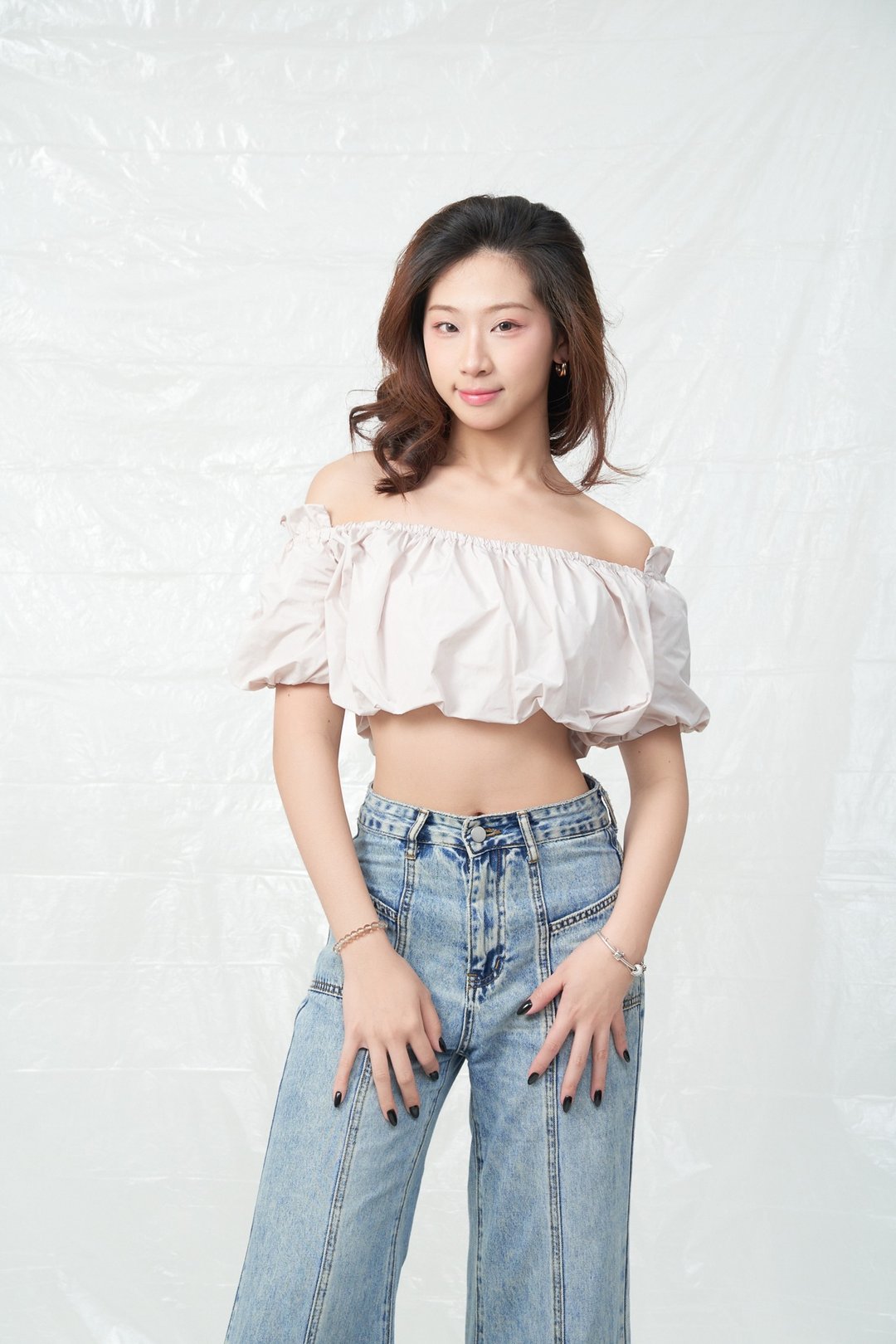云朵蓬蓬短版上衣 甜杏 - 女装上衣 - 聚酯纤维 多色
