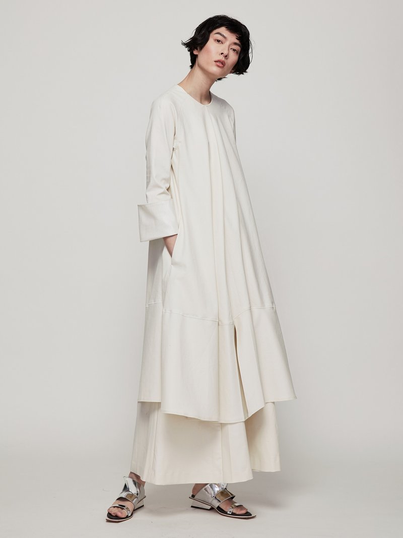 伞状洋装 米/黑 - 洋装/连衣裙 - 其他材质 