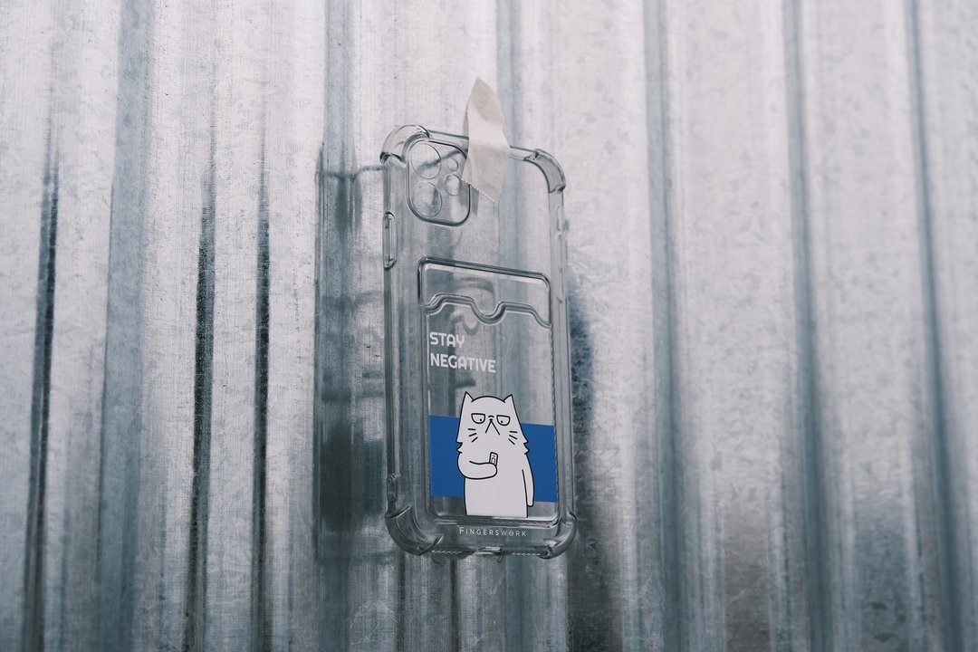 Stay Negative 厌世猫 插卡款 iPhone Case - 手机壳/手机套 - 塑料 卡其色