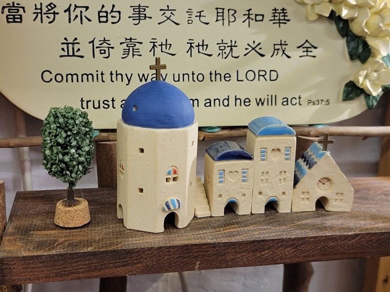 手绘地中海小屋5件组-小圆顶教堂/深蓝x1+小房子x3+迷你小楼梯x1 - 摆饰 - 陶 白色
