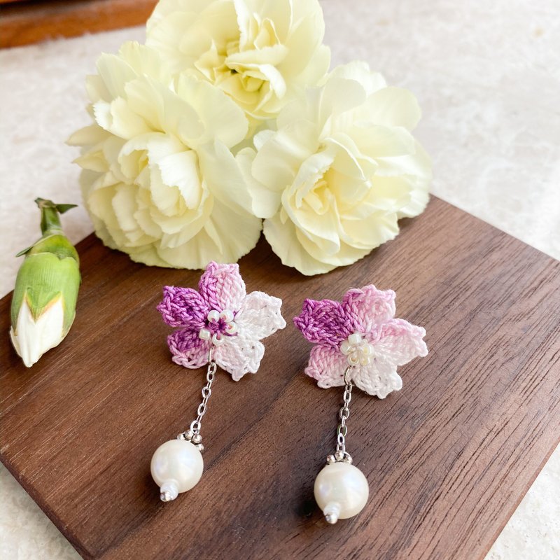 日系渐变紫樱花耳环 耳针款 - 耳环/耳夹 - 绣线 紫色