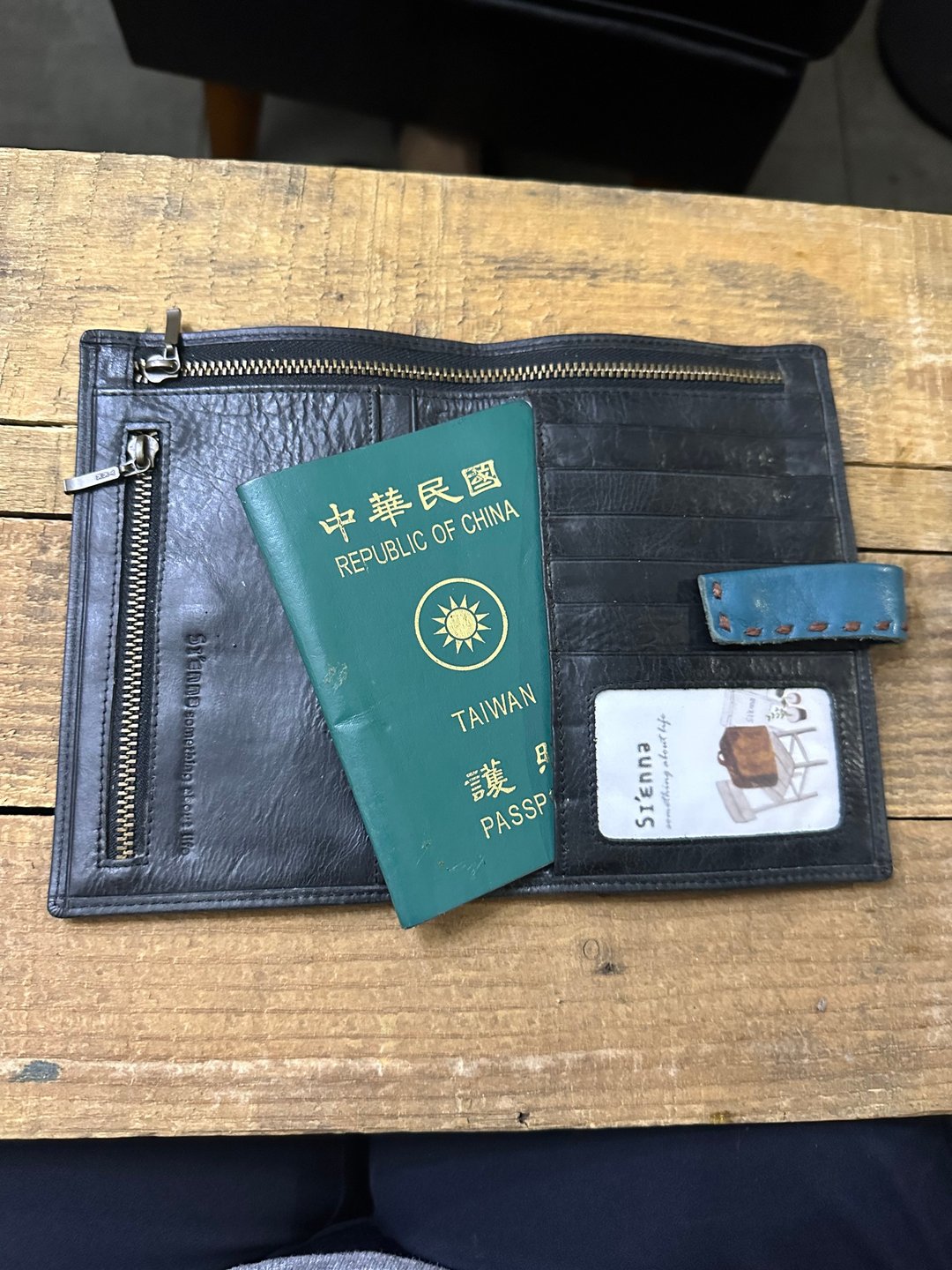 Sienna护照本 - 笔记本/手帐 - 真皮 黑色