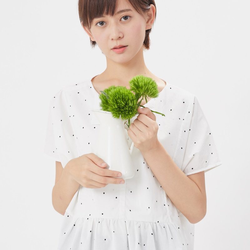 Triangle 三角寬版上衣/黑點白 - 女装上衣 - 棉．麻 白色