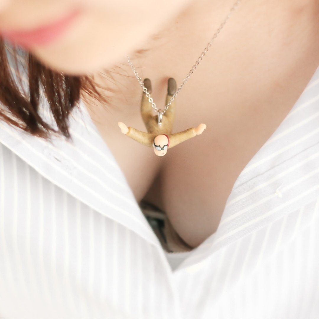 タニマダイバーNecklace / サラリーマン - 项链 - 塑料 卡其色