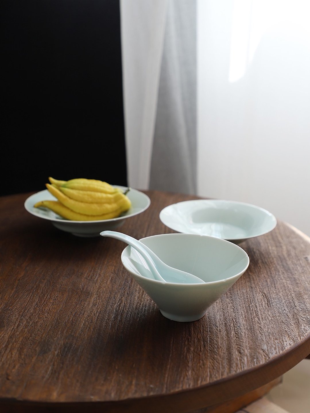 葵口斗笠碗  湖田影青釉 古風祥雲花紋 轻薄陶瓷餐具 - 碗 - 瓷 