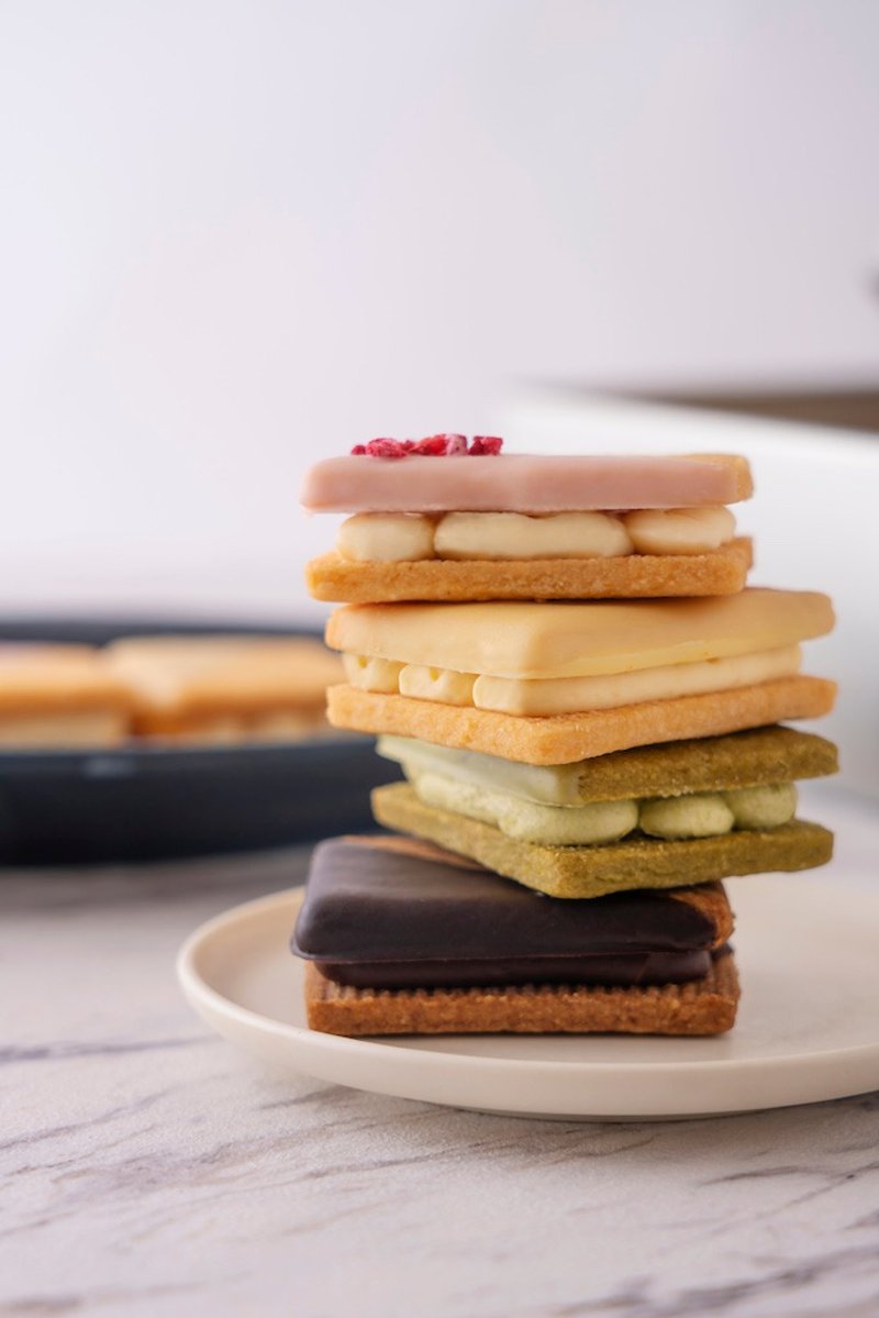 奶油三明治饼干礼盒 - 蛋糕/甜点 - 新鲜食材 多色