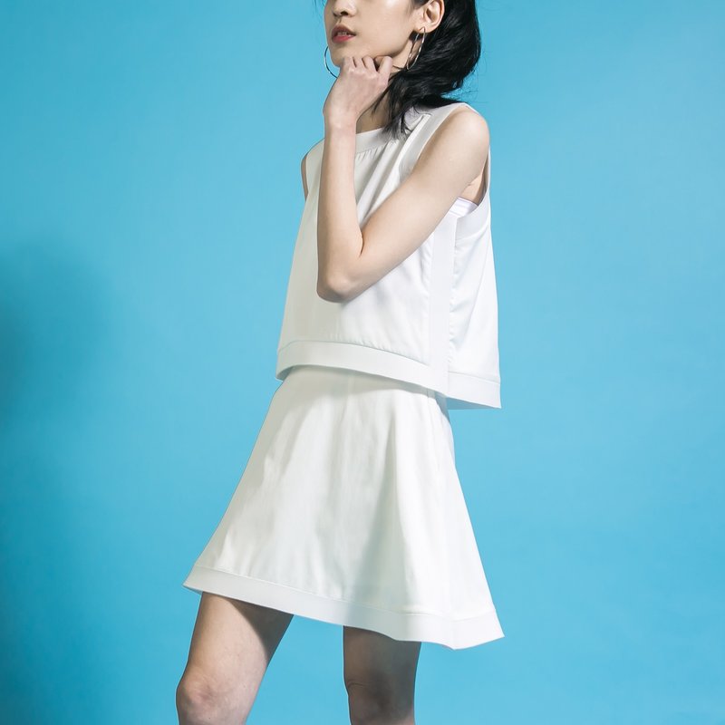 Galaxy 星系异材质波浪短裙_6SF200_白 - 裙子 - 棉．麻 黑色