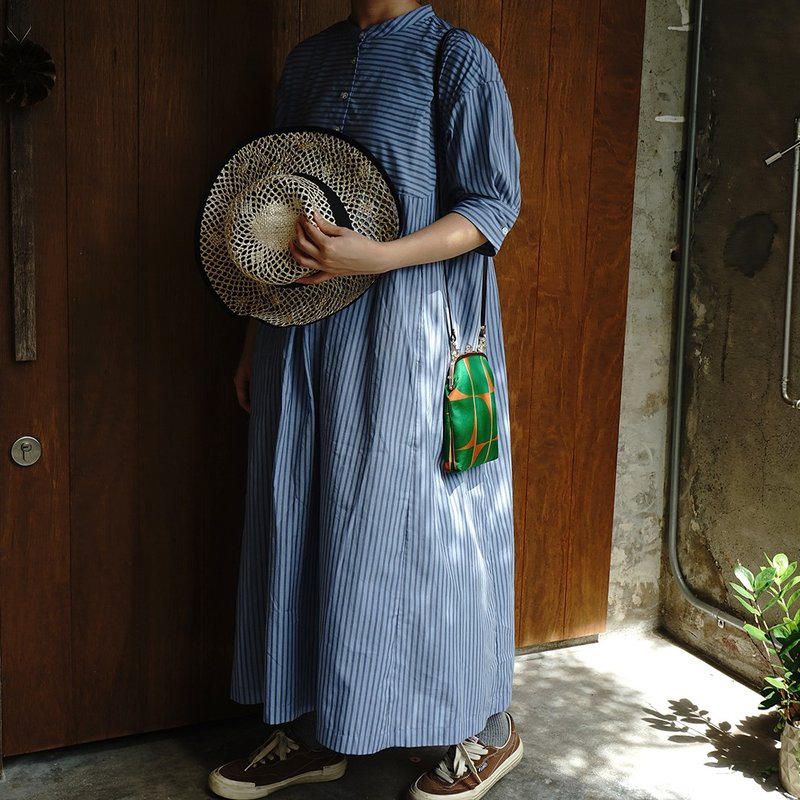 经典设计和风织物子母型手机收纳口金包-绿水青衫/斜背 - 侧背包/斜挎包 - 棉．麻 