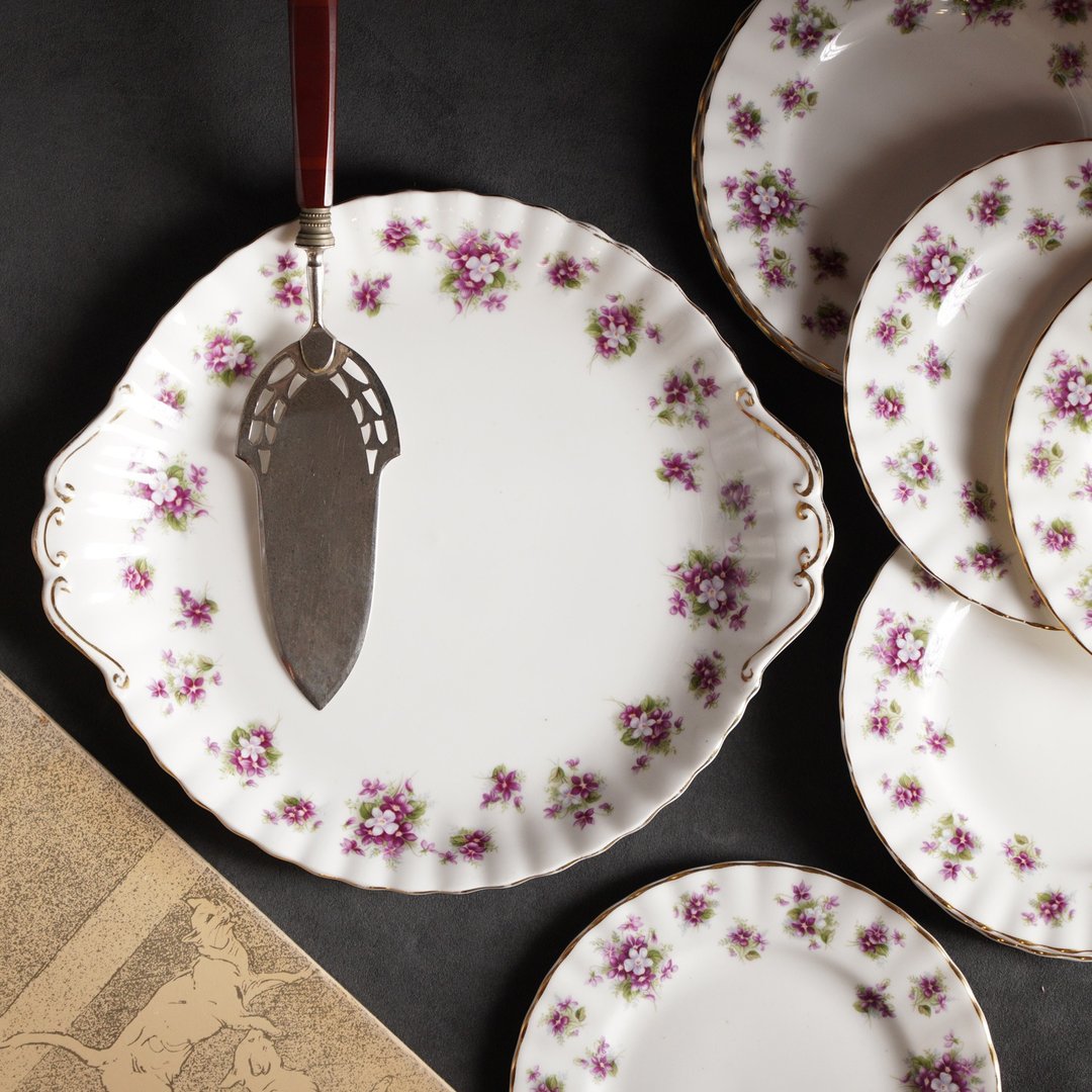 英国 Royal Albert 甜紫罗兰 22k 金骨瓷蛋糕盘/点心盘 - 盘子/餐盘/盘架 - 瓷 紫色