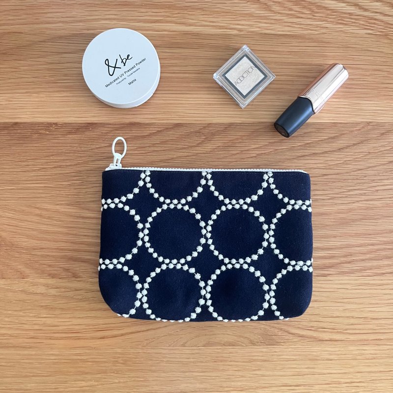 mina perhonen tambourine dop 收纳包 深蓝色 - 化妆包/杂物包 - 棉．麻 蓝色