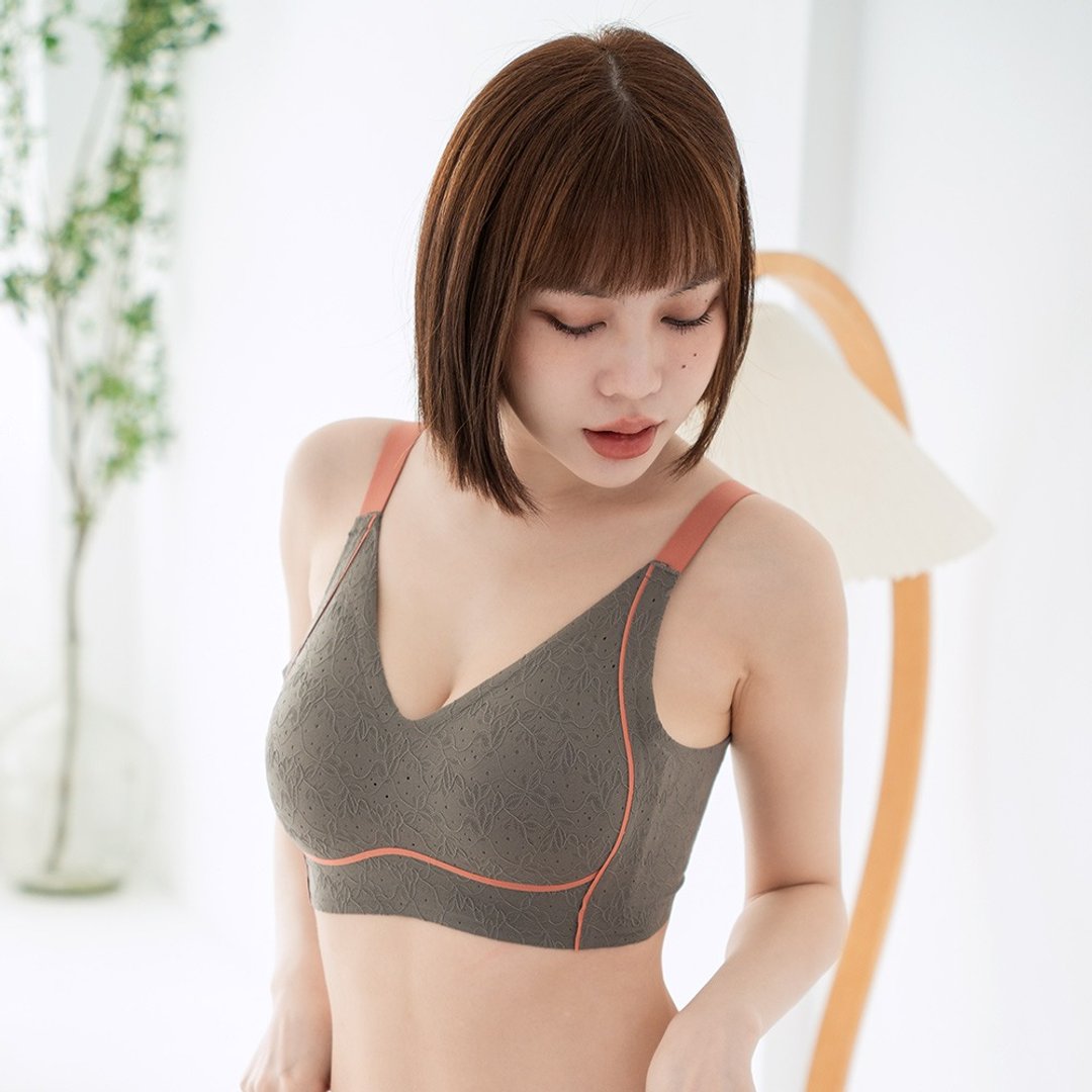 Pink Lady 莫代尔无痕 CDE罩杯 无钢圈微加厚 集中包覆 女内衣 - 女士内衣裤 - 尼龙 灰色